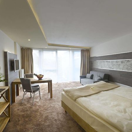 Petul Apart Hotel City Premium Essen Bagian luar foto
