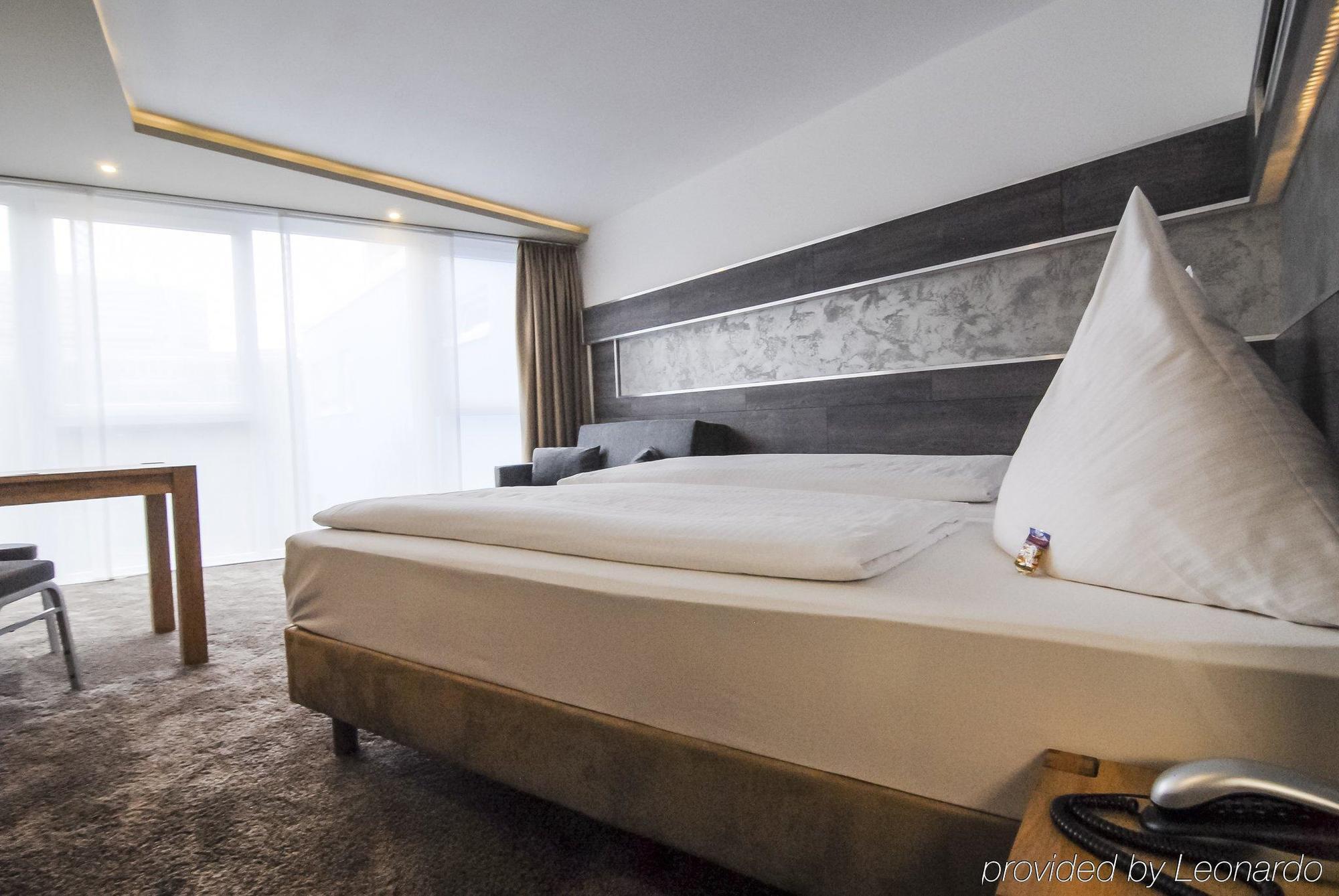 Petul Apart Hotel City Premium Essen Bagian luar foto
