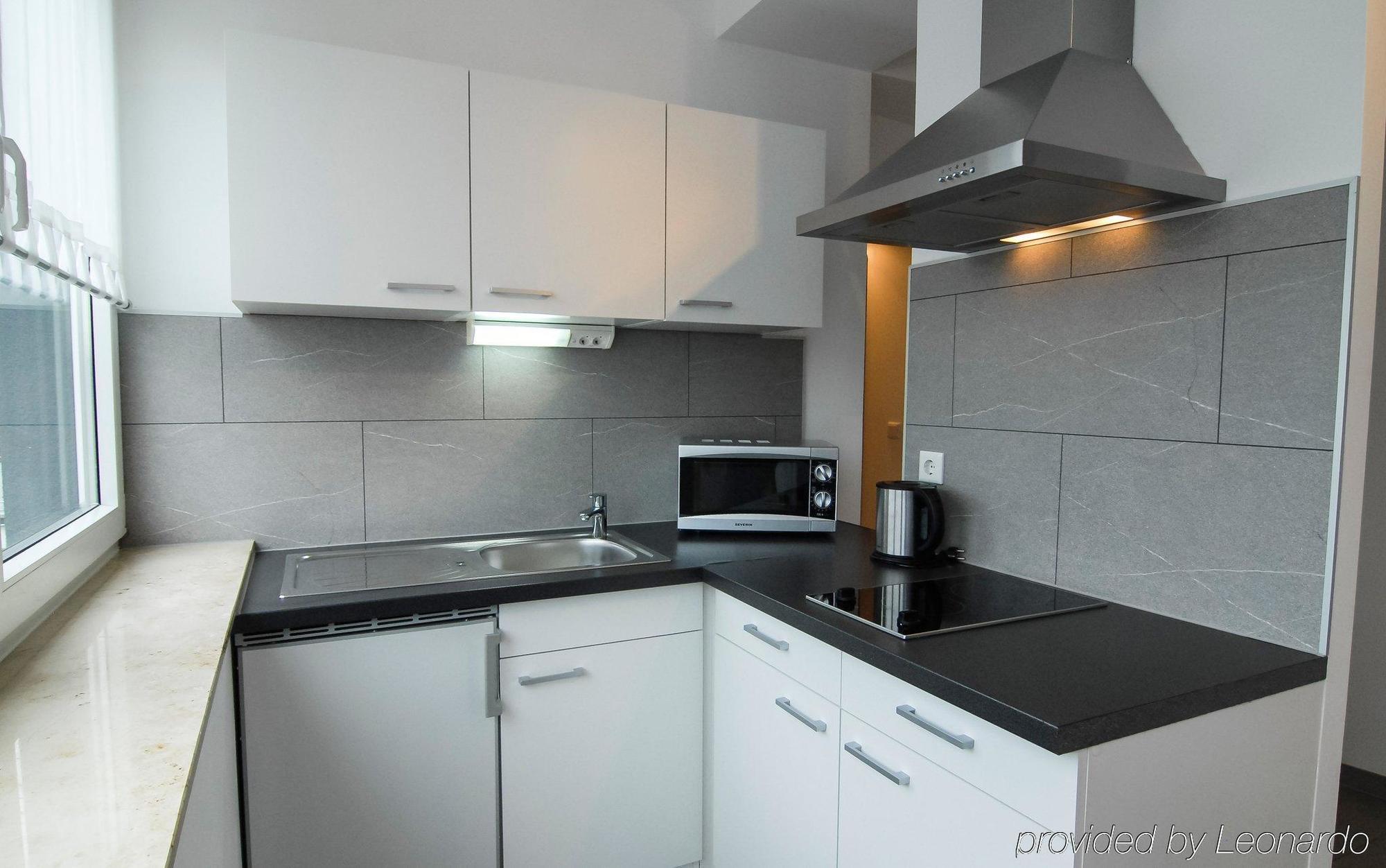Petul Apart Hotel City Premium Essen Bagian luar foto